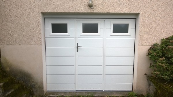 Porte de garage sectionnelle à portillon Iso 40 mm